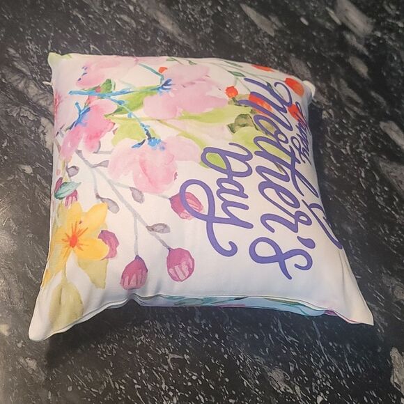 BRAND NEW MULTILOVELY FLORA HAPPY MOTHER'S DAY PILLOW - Picture 1 of 12